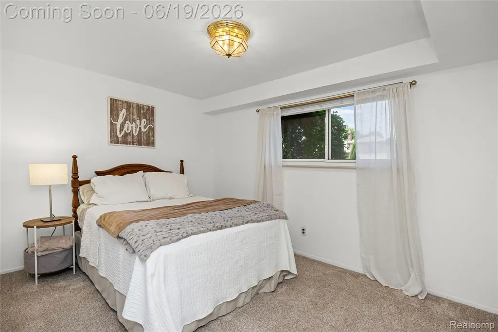 3433 Dobbin Drive Sterling Heights City MI 48310