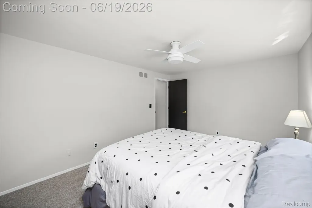 3433 Dobbin Drive Sterling Heights City MI 48310