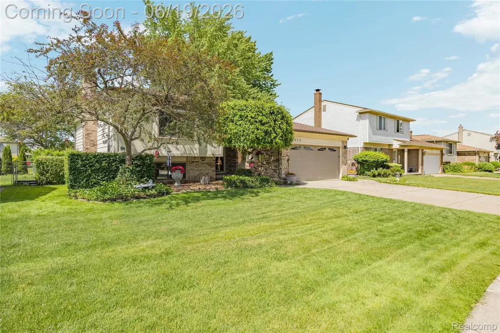 3433 Dobbin Drive Sterling Heights City MI 48310