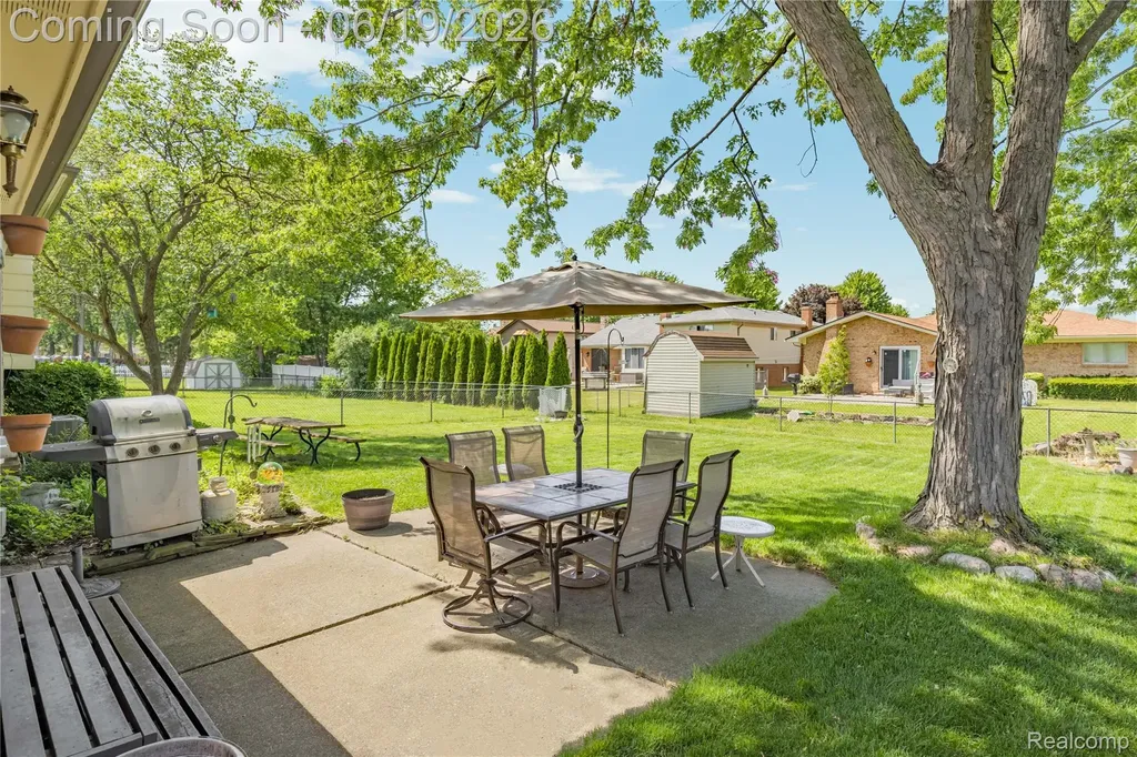 3433 Dobbin Drive Sterling Heights City MI 48310