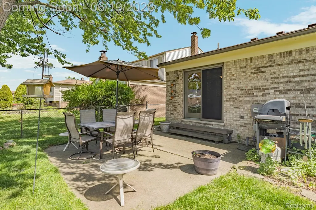 3433 Dobbin Drive Sterling Heights City MI 48310