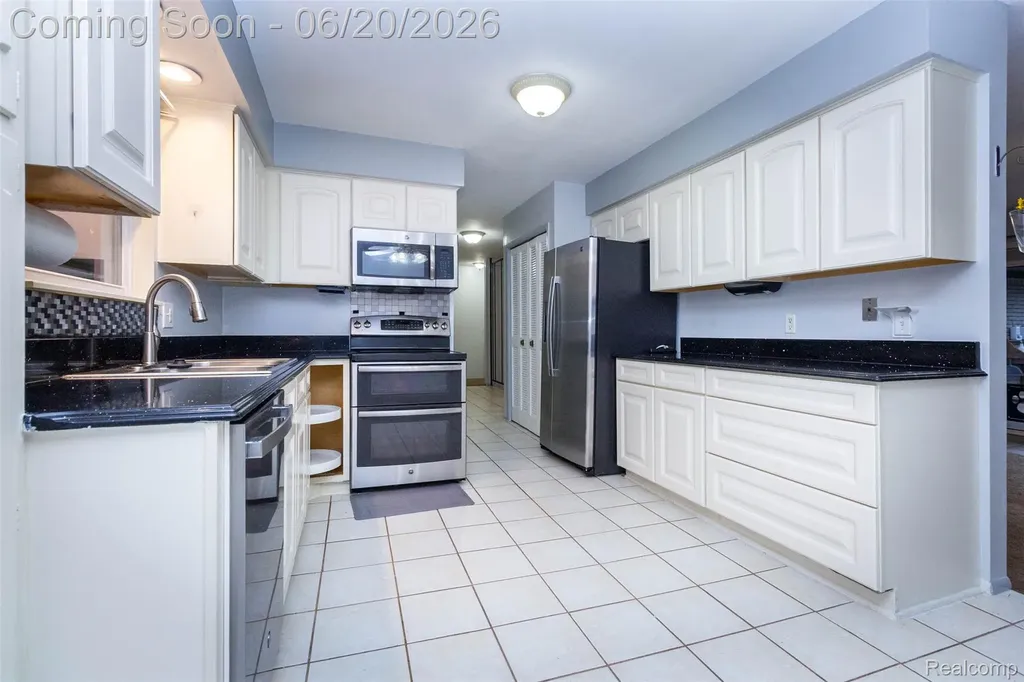 1454 Pine Valley Boulevard Ann Arbor City MI 48104