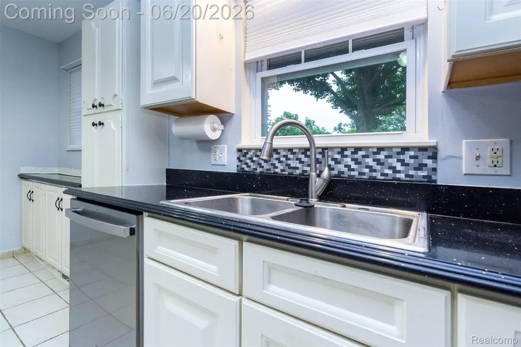 1454 Pine Valley Boulevard Ann Arbor City MI 48104