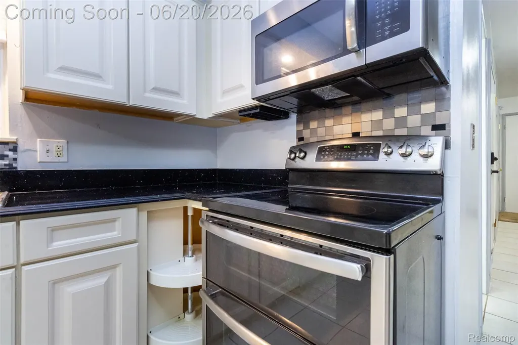 1454 Pine Valley Boulevard Ann Arbor City MI 48104