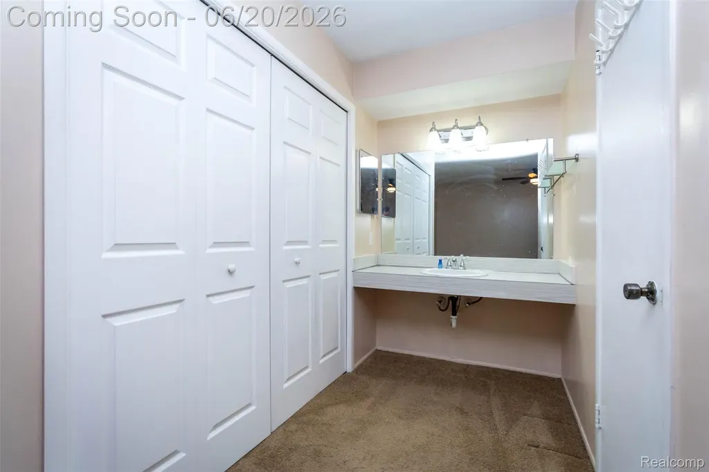 1454 Pine Valley Boulevard Ann Arbor City MI 48104