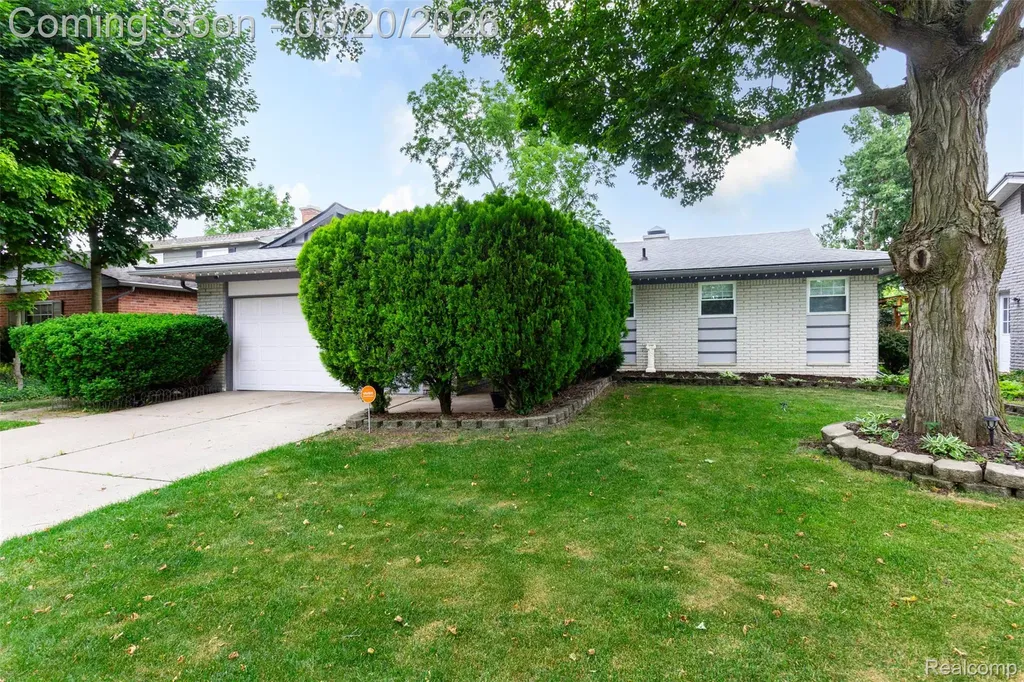 1454 Pine Valley Boulevard Ann Arbor City MI 48104