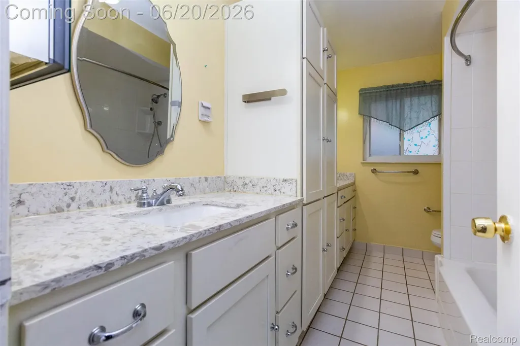 1454 Pine Valley Boulevard Ann Arbor City MI 48104