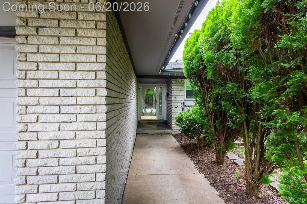 1454 Pine Valley Boulevard Ann Arbor City MI 48104