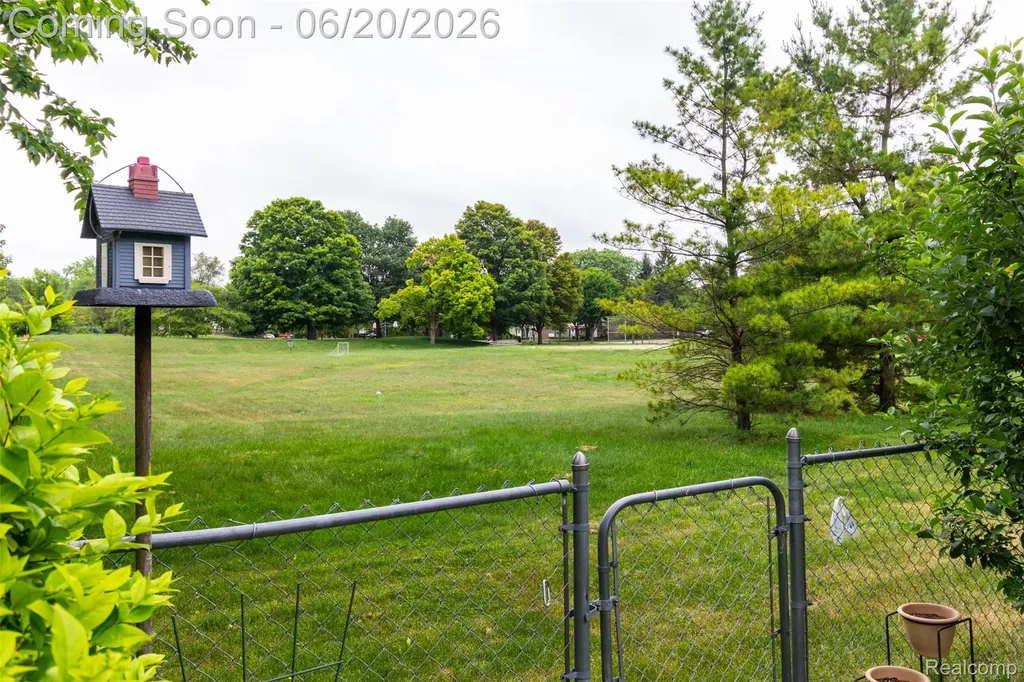 1454 Pine Valley Boulevard Ann Arbor City MI 48104