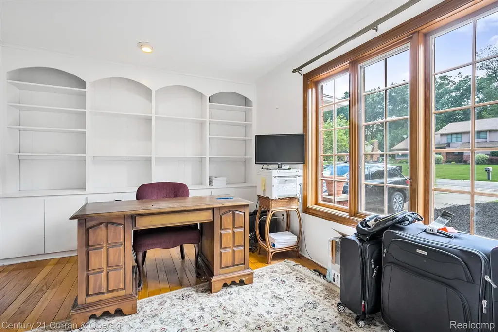 5994 Glen Eagles Drive West Bloomfield Charter Township MI 48323
