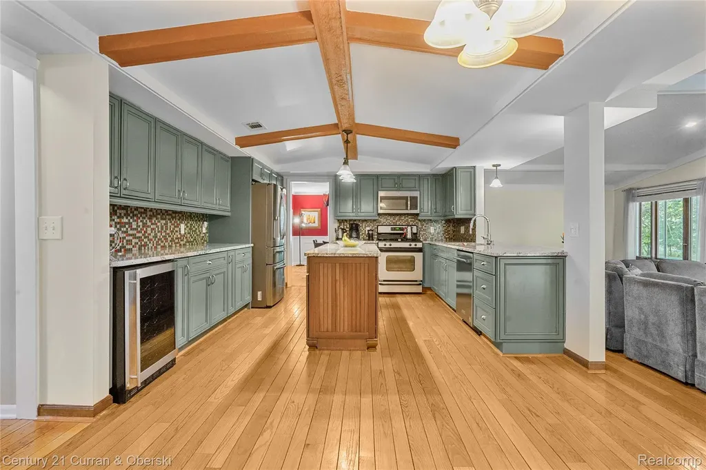 5994 Glen Eagles Drive West Bloomfield Charter Township MI 48323