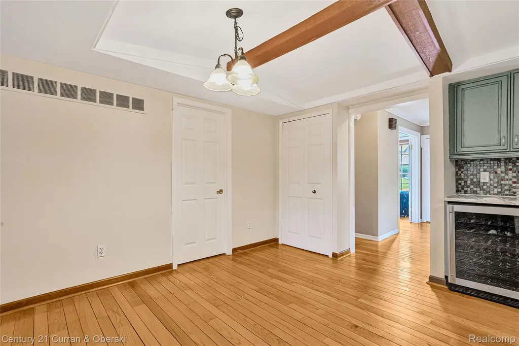 5994 Glen Eagles Drive West Bloomfield Charter Township MI 48323
