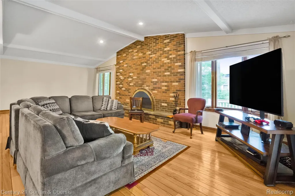 5994 Glen Eagles Drive West Bloomfield Charter Township MI 48323
