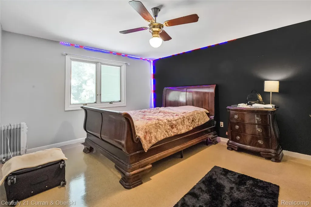 5994 Glen Eagles Drive West Bloomfield Charter Township MI 48323