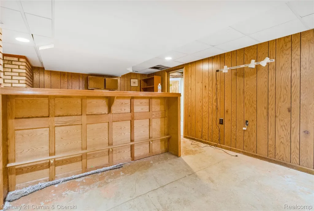 5994 Glen Eagles Drive West Bloomfield Charter Township MI 48323