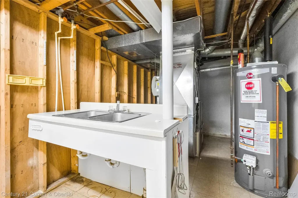 5994 Glen Eagles Drive West Bloomfield Charter Township MI 48323