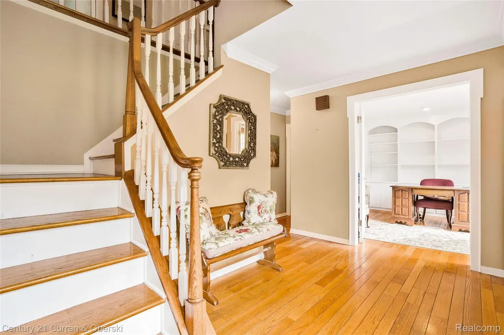 5994 Glen Eagles Drive West Bloomfield Charter Township MI 48323