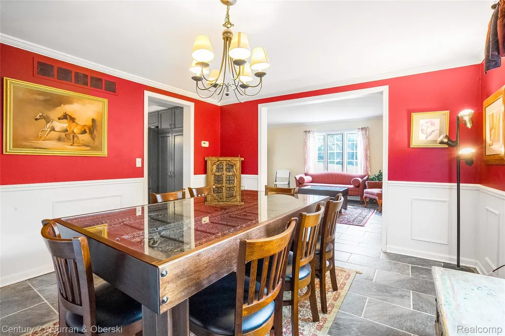 5994 Glen Eagles Drive West Bloomfield Charter Township MI 48323