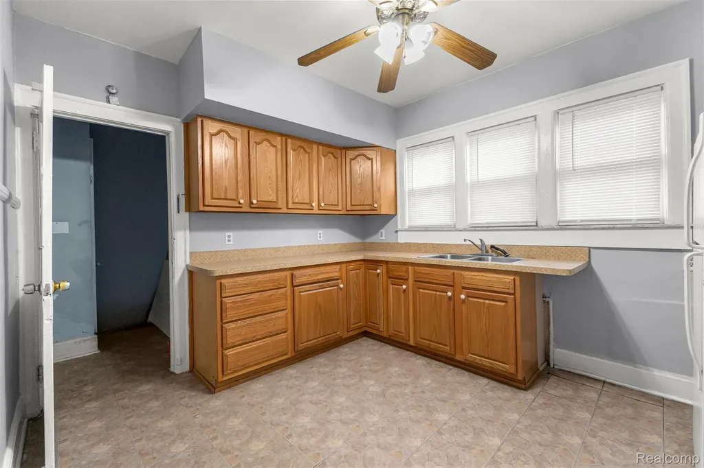 2015 Gladstone Street Detroit City MI 48206