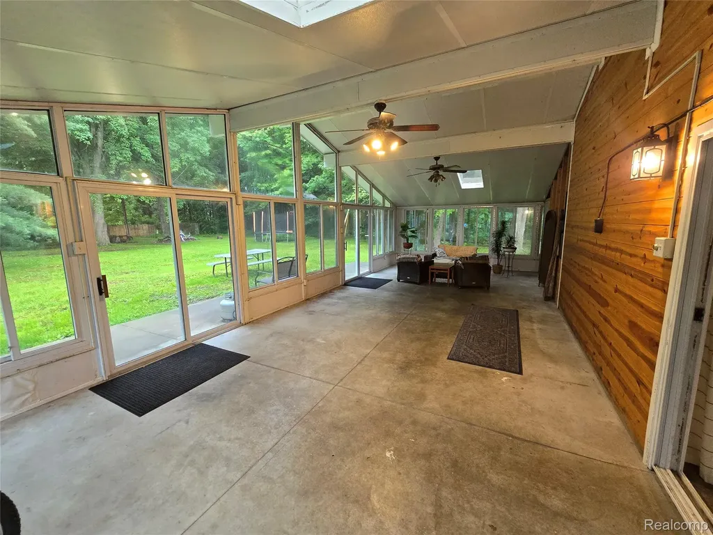 1559 Sturdevant Road Kimball Township MI 48074