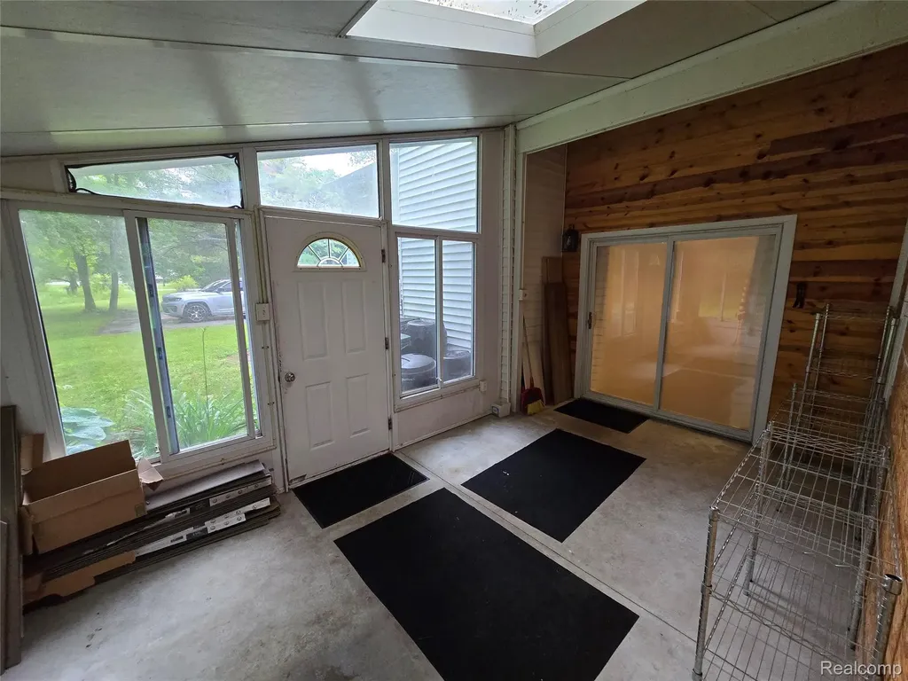 1559 Sturdevant Road Kimball Township MI 48074