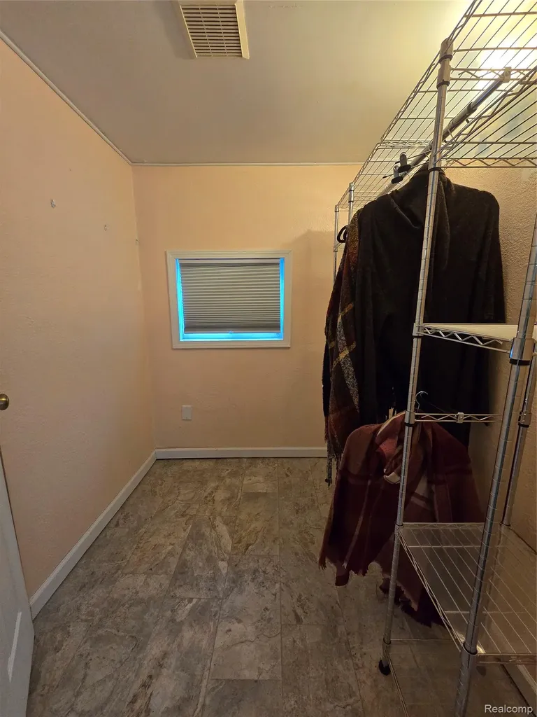 1559 Sturdevant Road Kimball Township MI 48074
