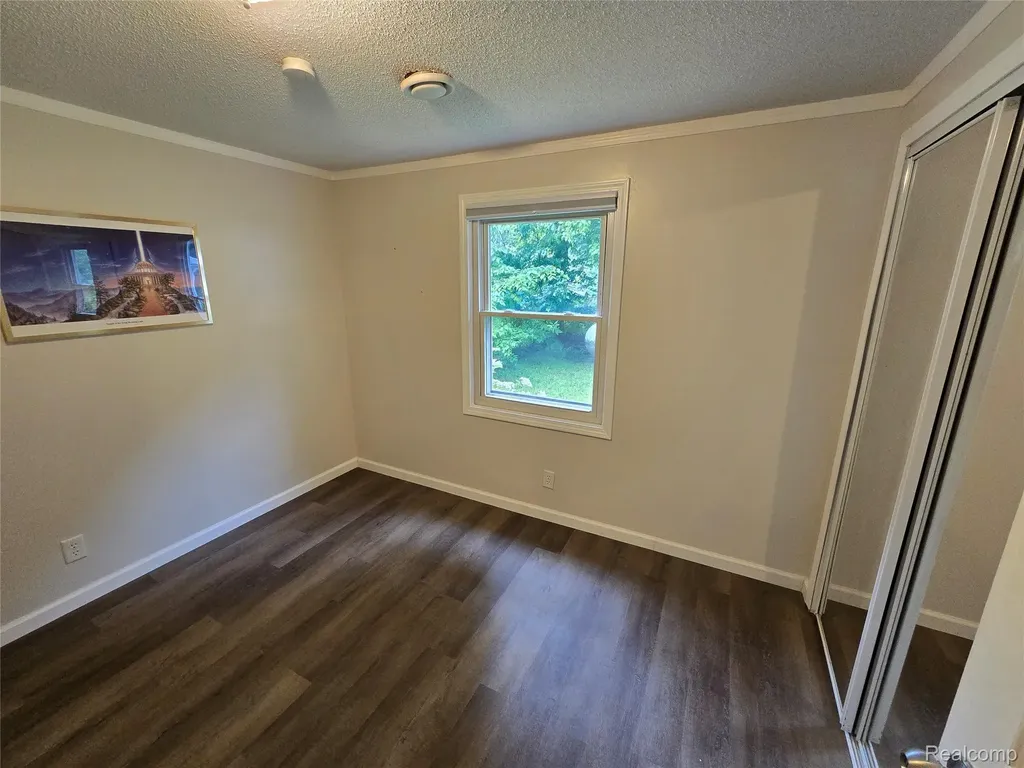 1559 Sturdevant Road Kimball Township MI 48074