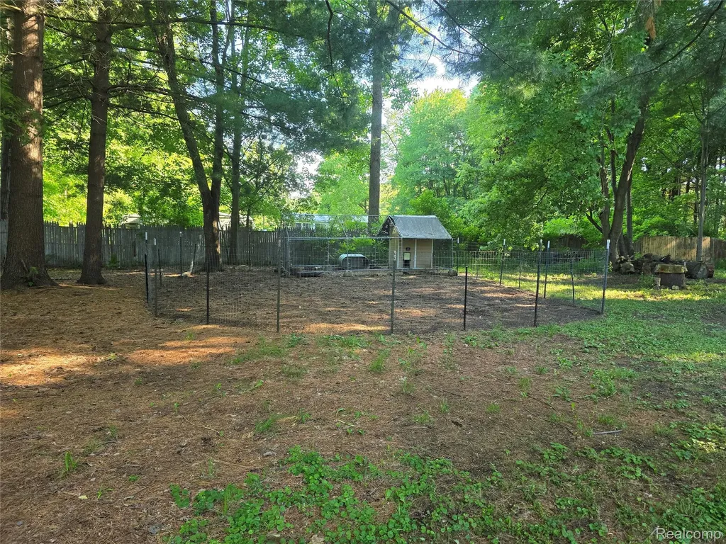 1559 Sturdevant Road Kimball Township MI 48074