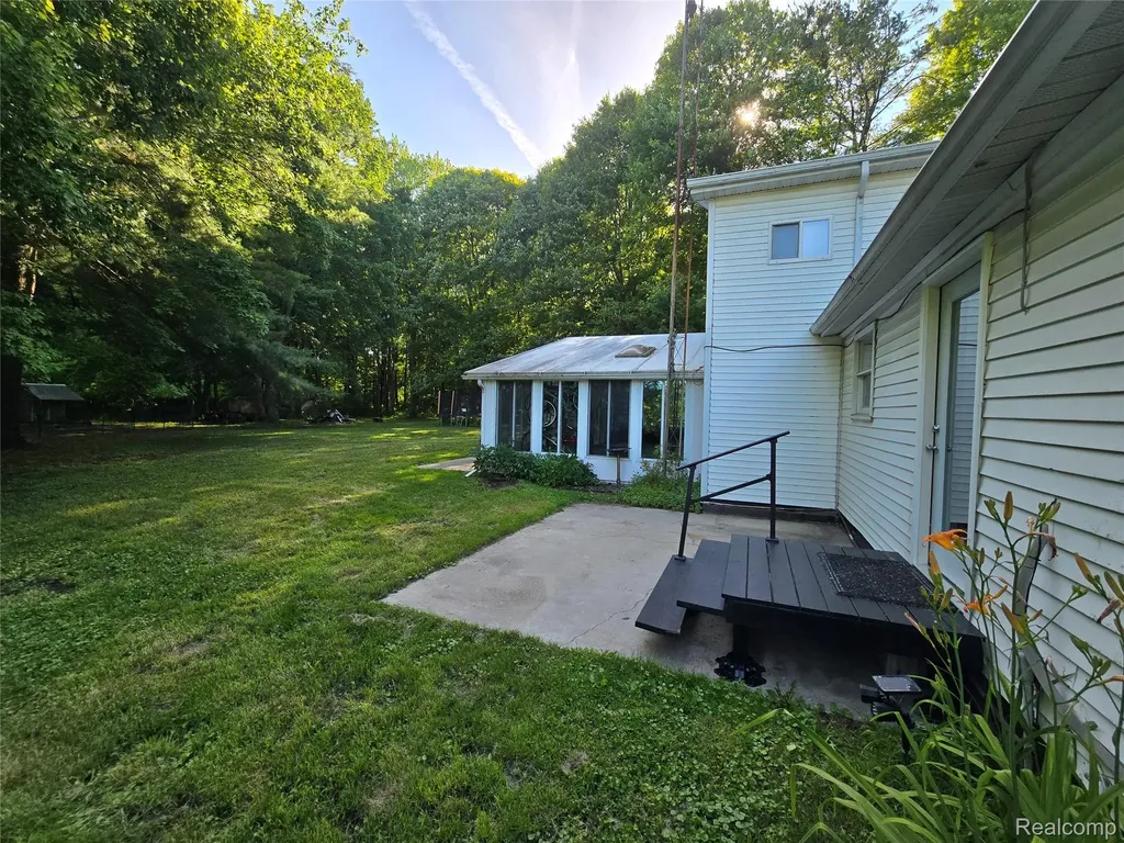 1559 Sturdevant Road Kimball Township MI 48074