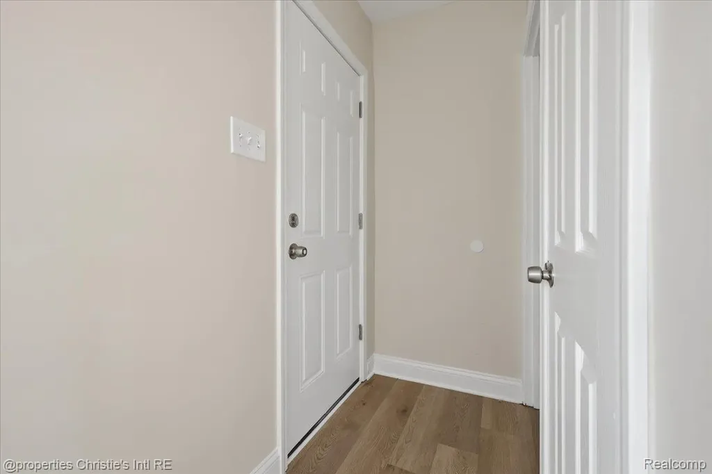 16596 Santa Rosa Drive Detroit City MI 48221
