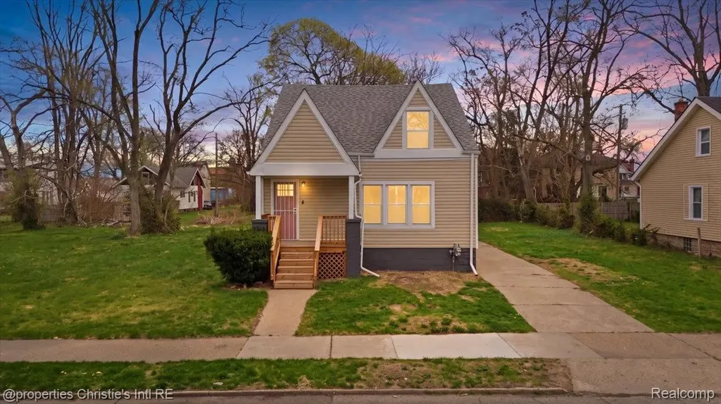16596 Santa Rosa Drive Detroit City MI 48221