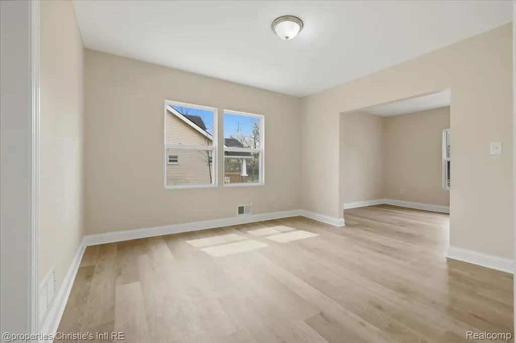16596 Santa Rosa Drive Detroit City MI 48221