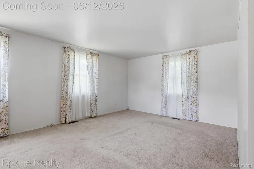 4856 Danbury Drive Troy City MI 48085