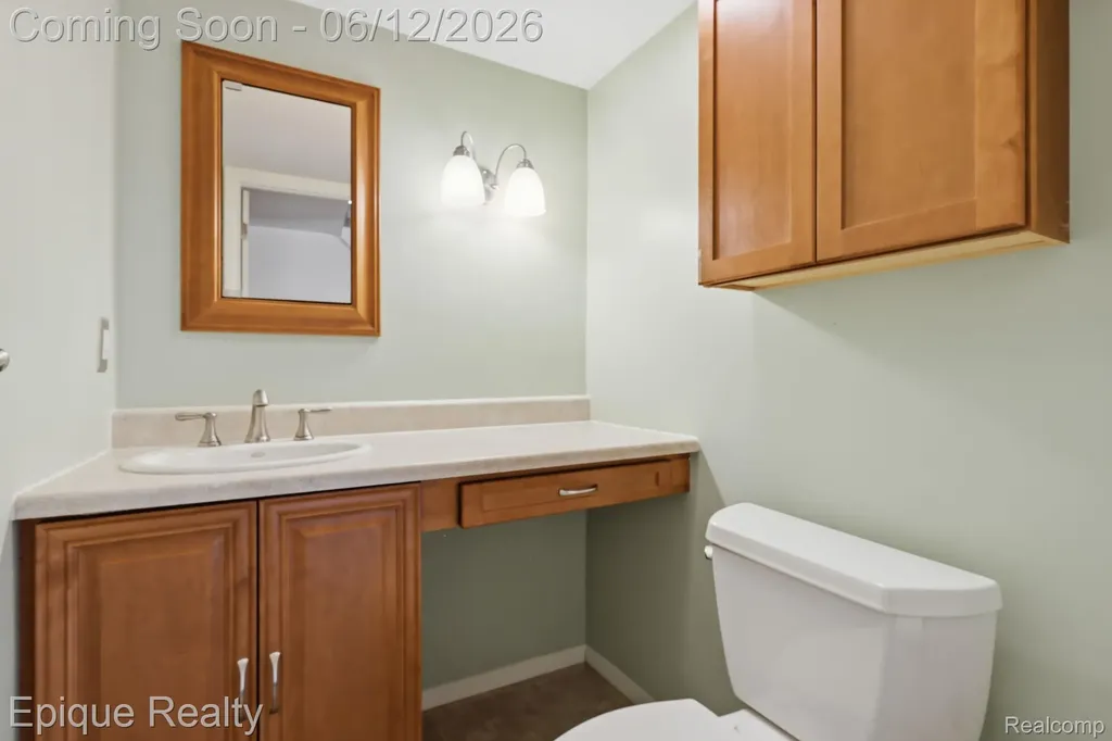4856 Danbury Drive Troy City MI 48085
