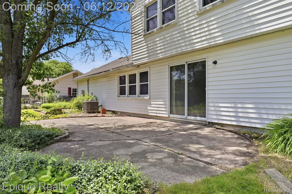 4856 Danbury Drive Troy City MI 48085