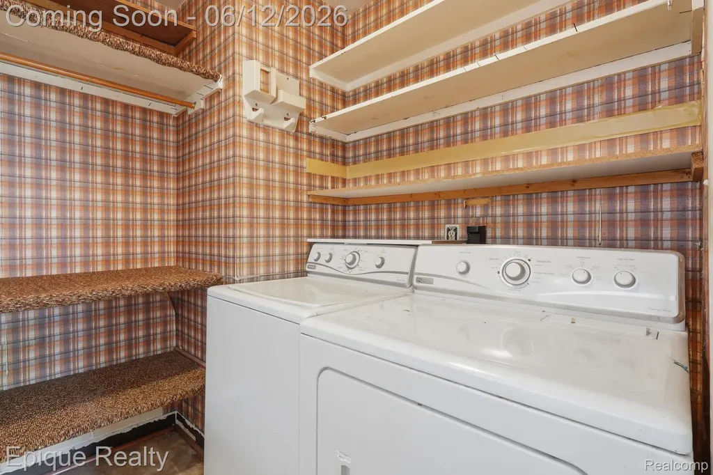 4856 Danbury Drive Troy City MI 48085