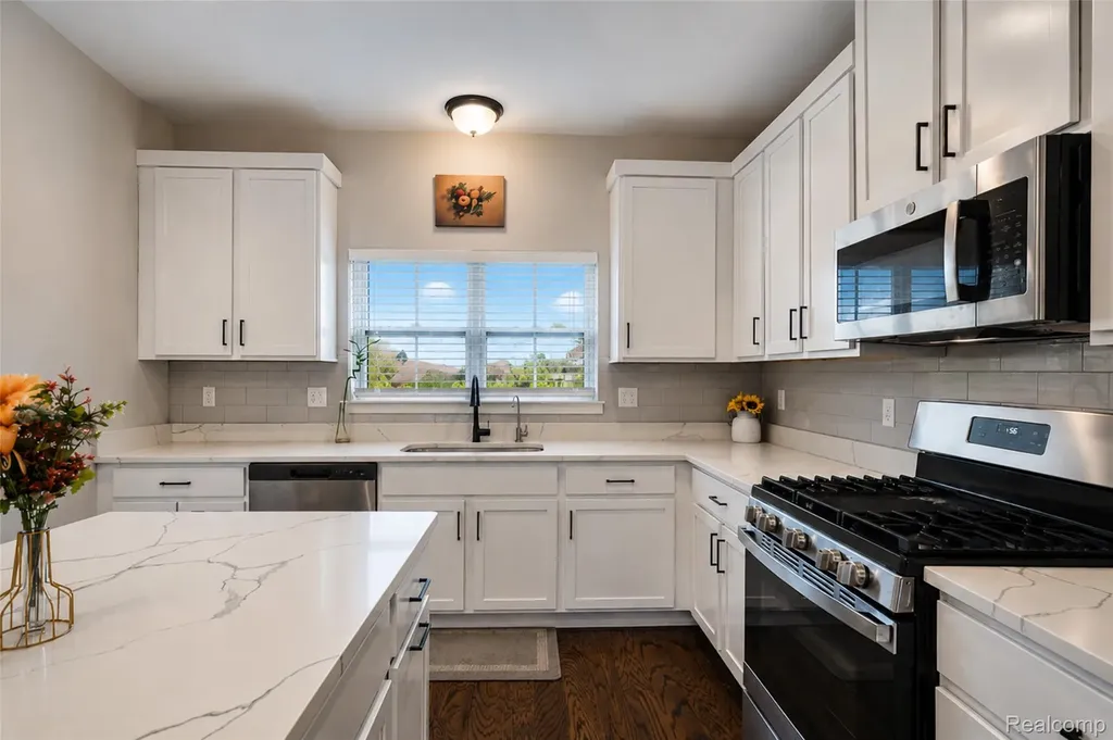 41626 Orianna Lane Novi City MI 48375