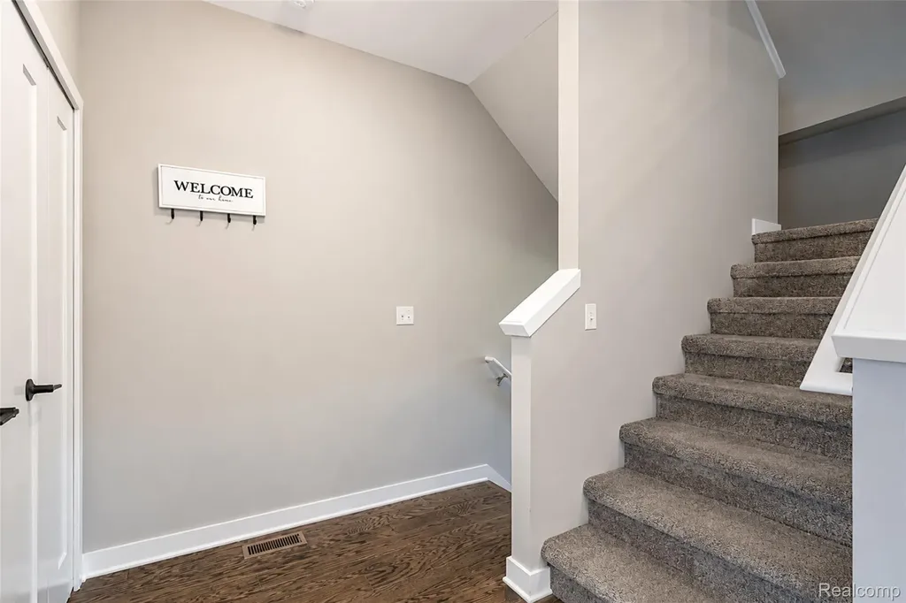 41626 Orianna Lane Novi City MI 48375