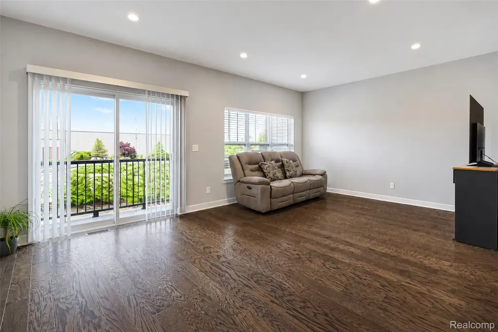 41626 Orianna Lane Novi City MI 48375