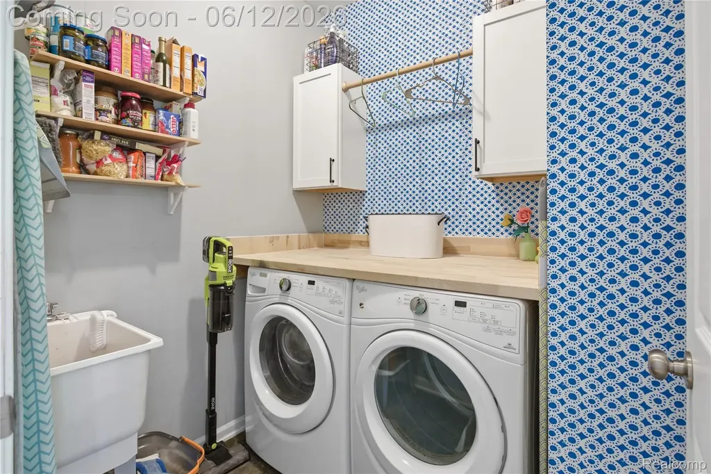 2982 Waldon Park Drive Orion Charter Township MI 48359