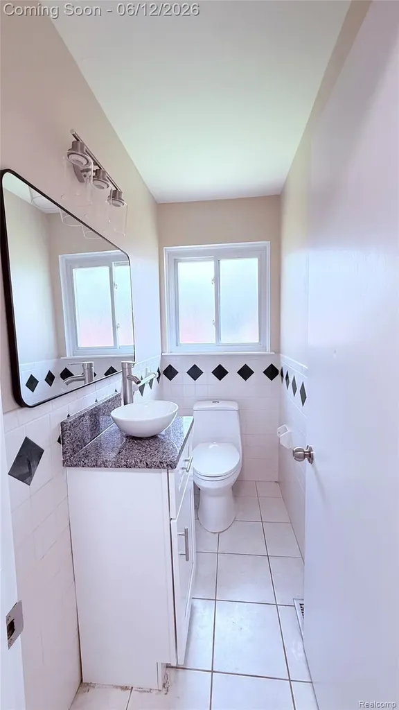13051 Iowa Drive Warren City MI 48088