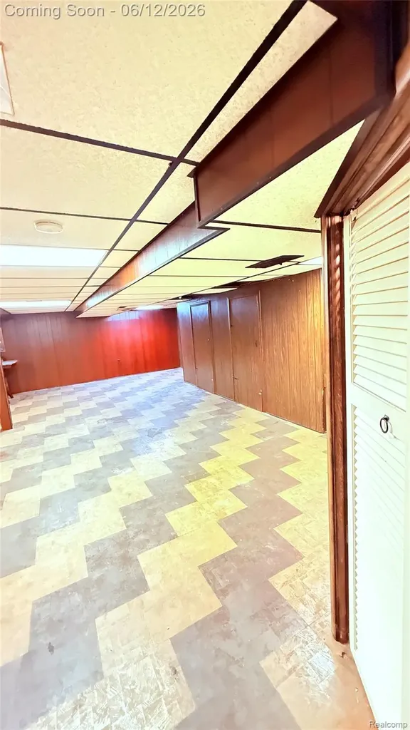 13051 Iowa Drive Warren City MI 48088