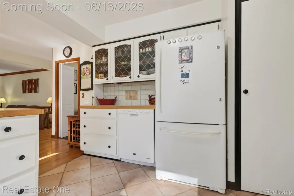 5466 Grange Hall Road Groveland Township MI 48442