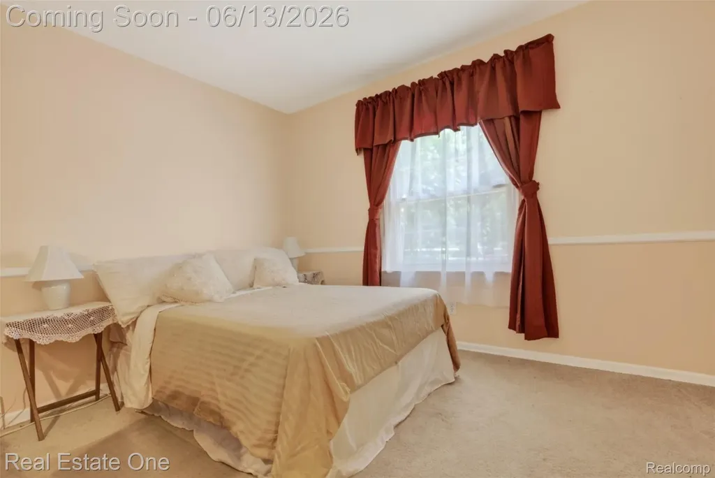 5466 Grange Hall Road Groveland Township MI 48442