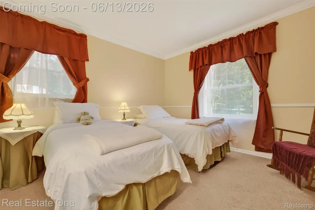 5466 Grange Hall Road Groveland Township MI 48442