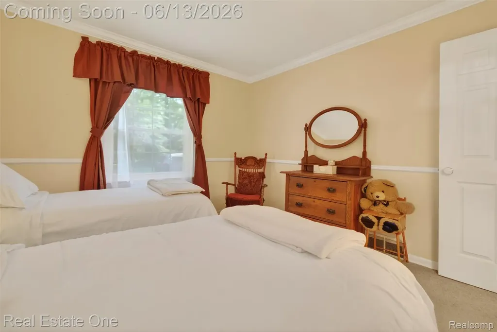 5466 Grange Hall Road Groveland Township MI 48442