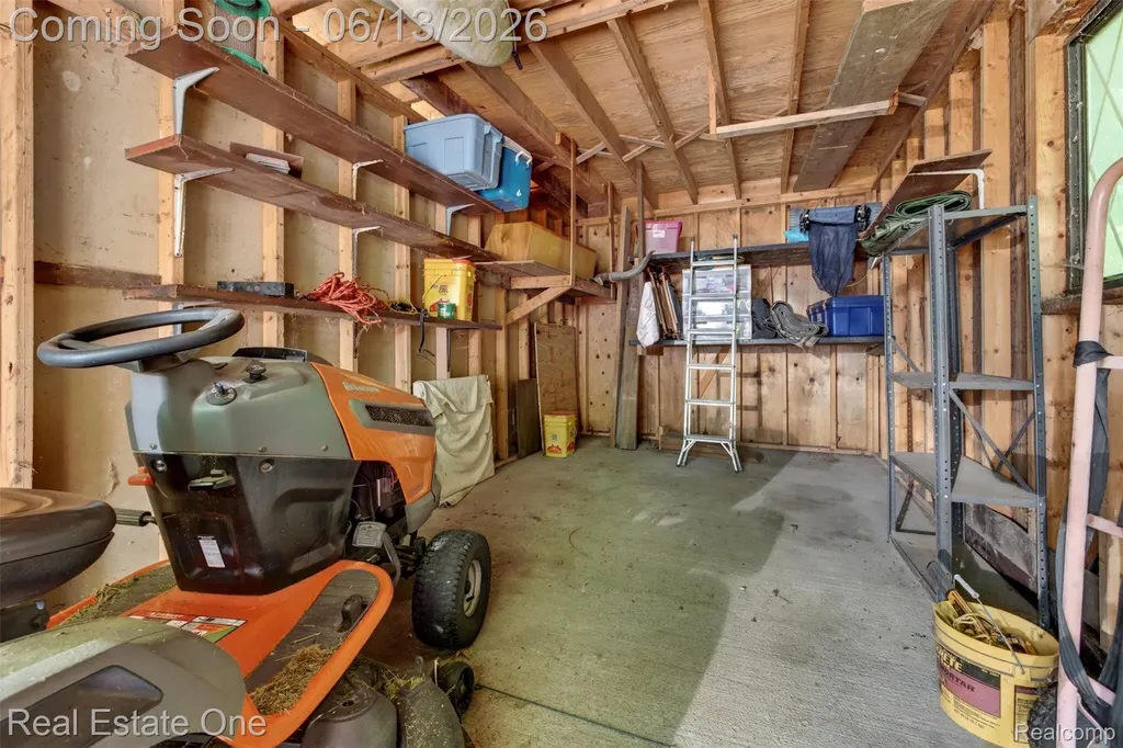 5466 Grange Hall Road Groveland Township MI 48442