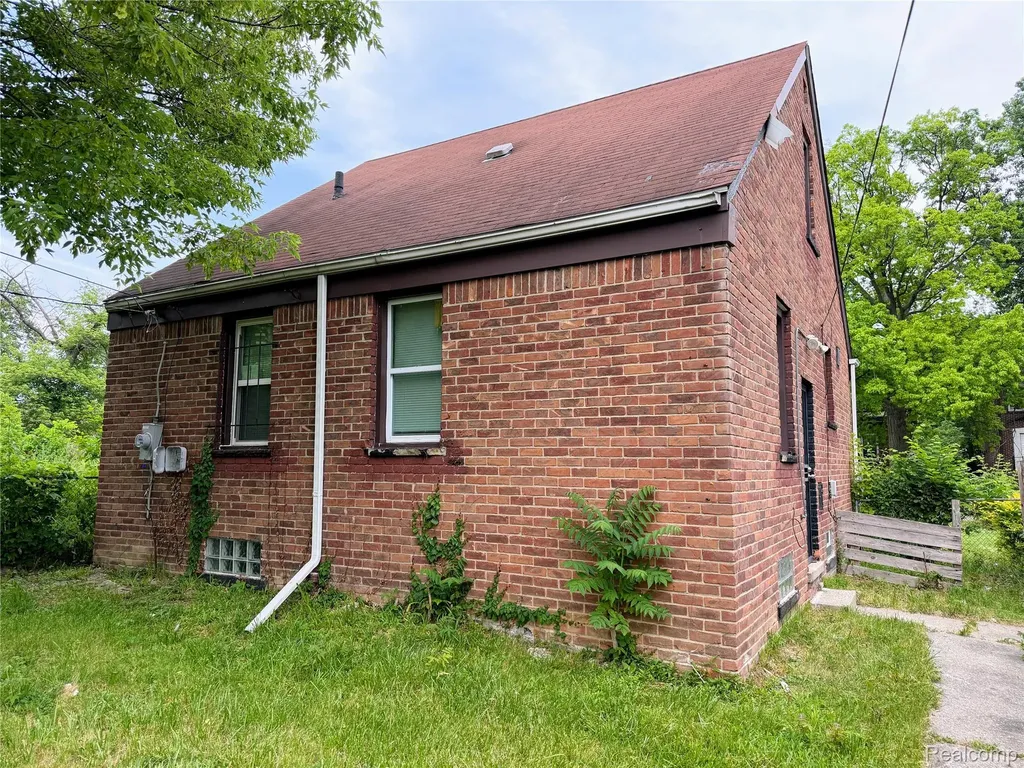 14903 Woodmont Avenue Detroit City MI 48227