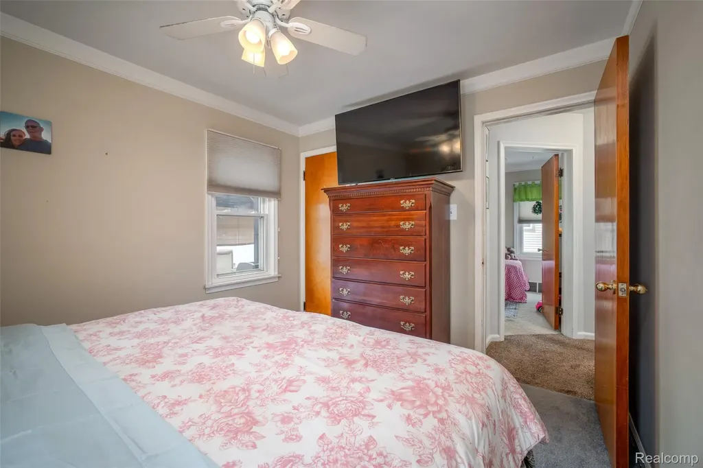 2252 Tyler Avenue Berkley City MI 48072