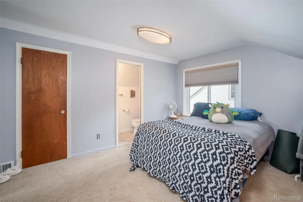 2252 Tyler Avenue Berkley City MI 48072